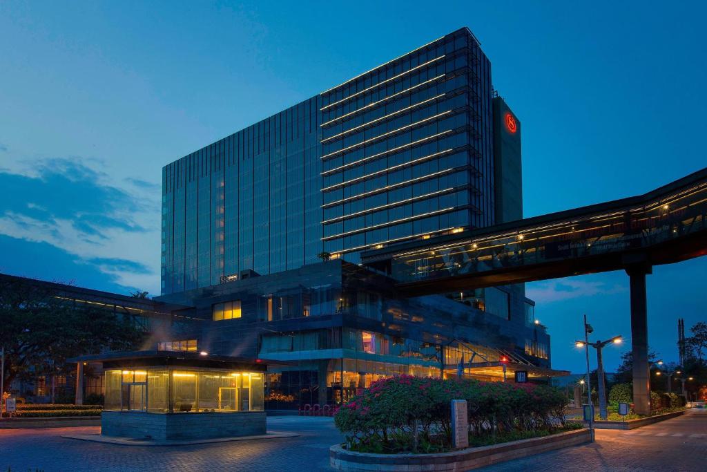 Sheraton Grand Bangalore Hotel
