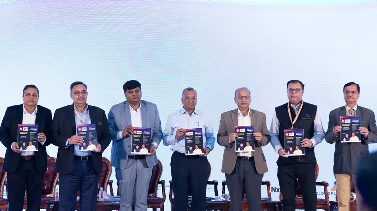 Report launch on the main stage